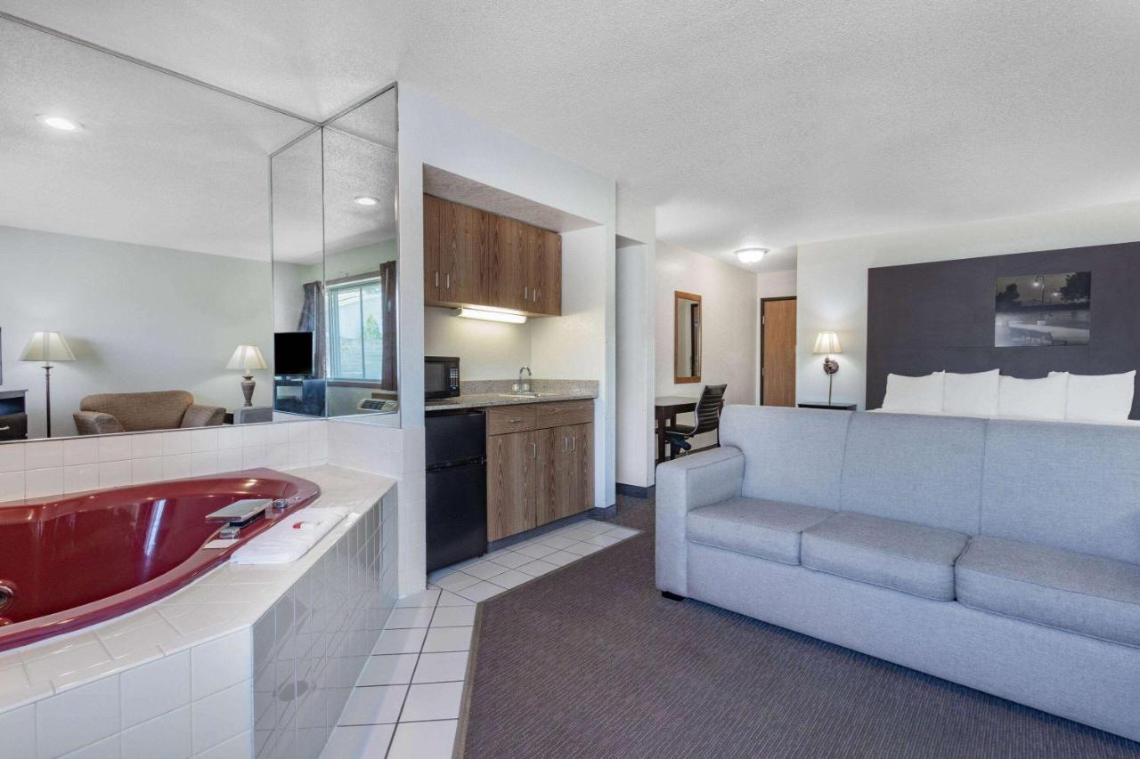 Super 8 By Wyndham La Crosse Ξενοδοχείο Εξωτερικό φωτογραφία
